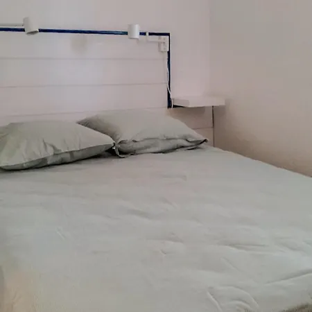 Amazing In Les Maures Appartement *